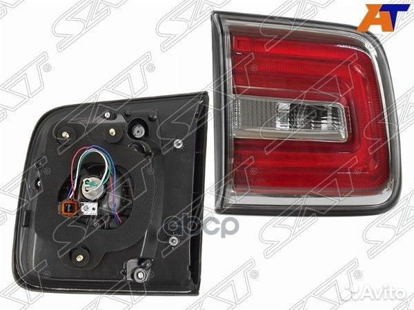 Фонарь в крышку багажника nissan patrol 13- LH