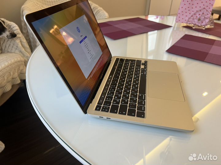 Apple MacBook Pro 13 2020 i5 16gb 512gb