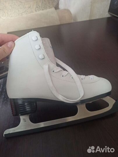 Коньки фигурные
