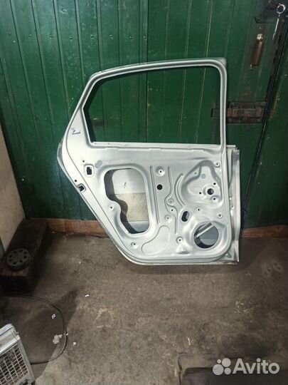 Дверь задняя левая Volkswagen Polo 5 седан