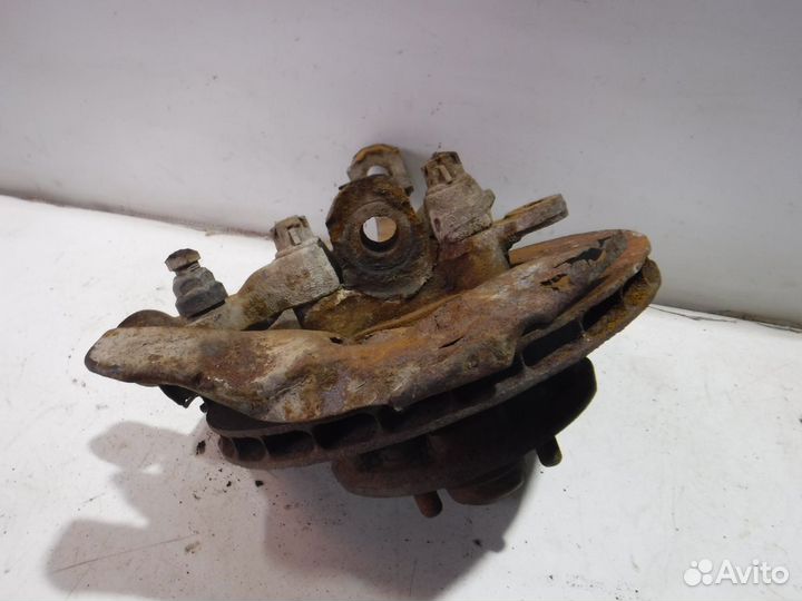 Кулак поворотный передний правый Toyota Hiace