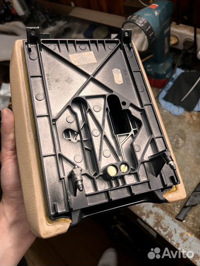 Подлокотник бежевый BMW E39