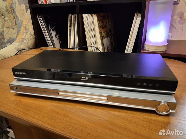 Blu-ray плеер Samsung BE -D5100