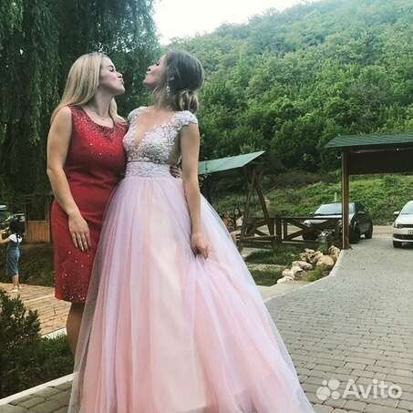 Свадебное платье 42 44 бу