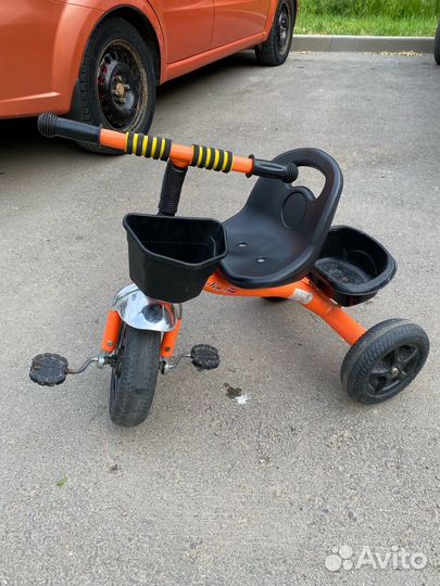 Трехколесный велосипед