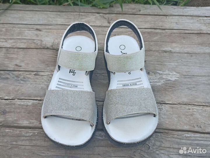 Босоножки для девочки 28