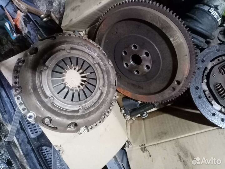 Корзина. Маховик.форд фокус 2.1.8л