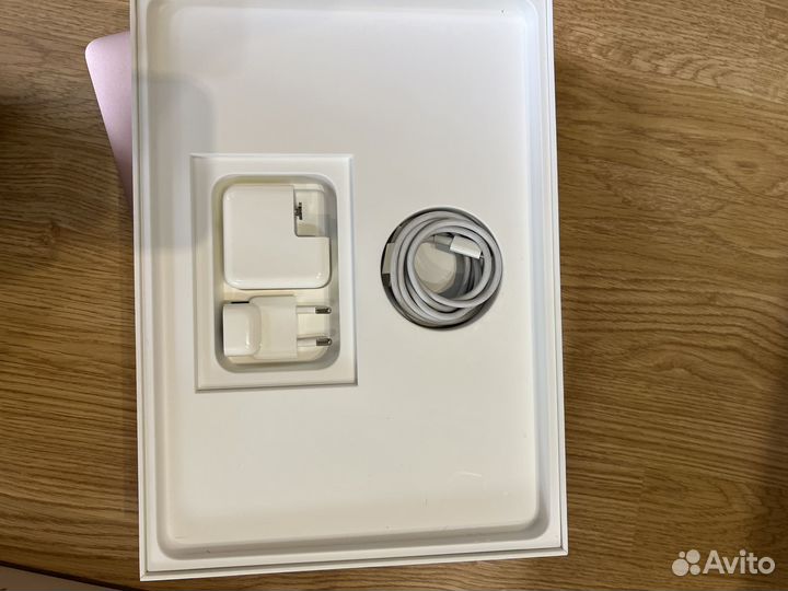 Продам MacBook 12 2017,512 гб