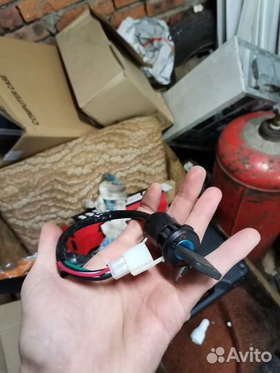 Замок зажигания на скутер мотоцикл