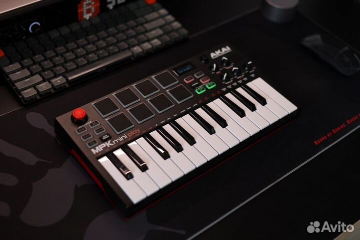 Синтезатор (midi клавиатура) akai MPK Mini Play