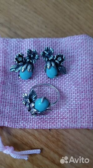 Серебряные серьги с натуральным сапфиром