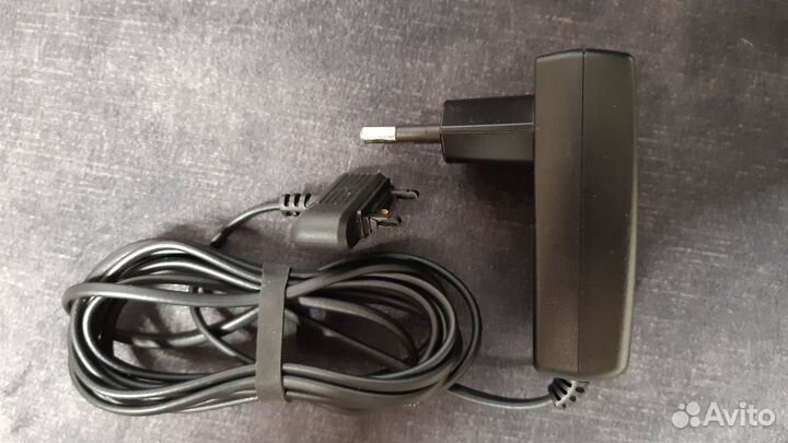 Гарнитура Sony Ericsson HPM-62 + зарядка