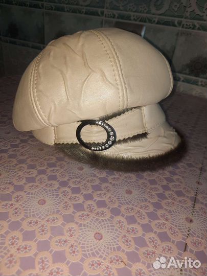 Кепка женская кожаная утепленная
