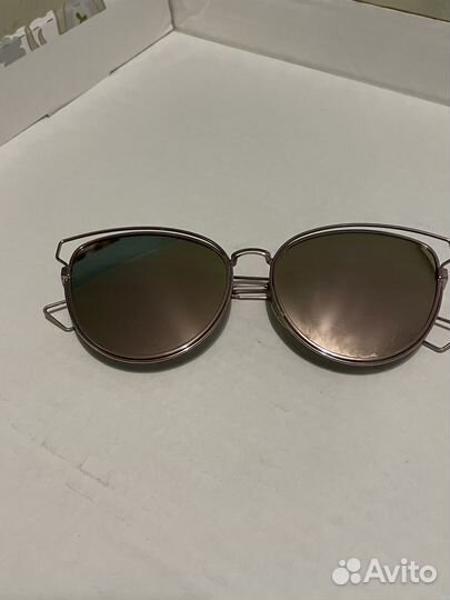 Солнцезащитные очки женские