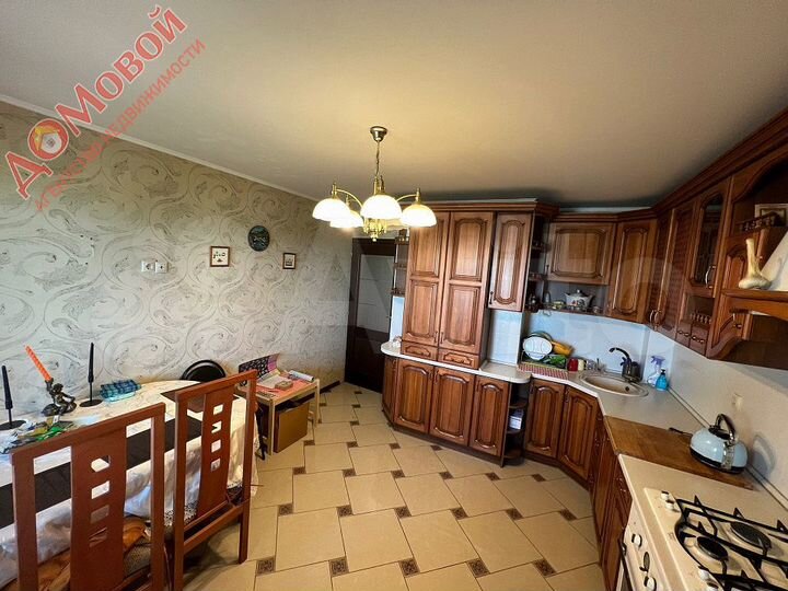 3-к. квартира, 90 м², 6/10 эт.