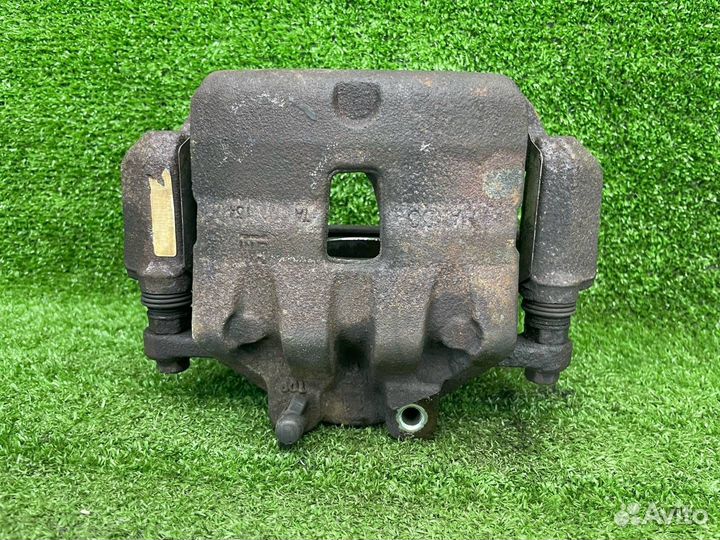 Суппорт тормозной правый Opel Astra J GTC 2012