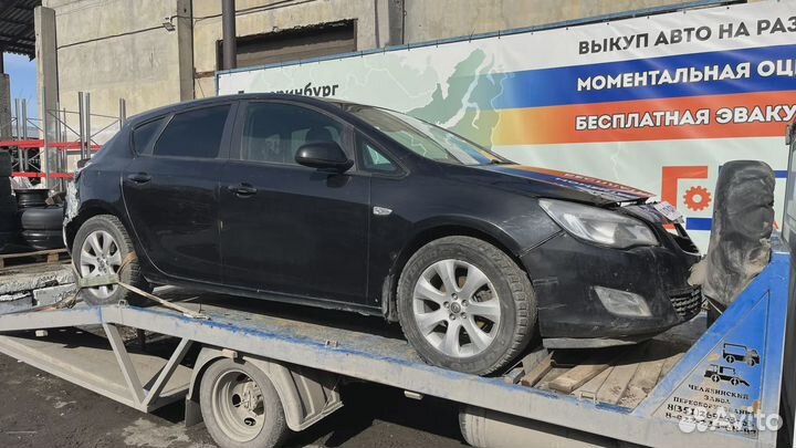 Блок управления стеклоподъемниками Opel Astra (J)