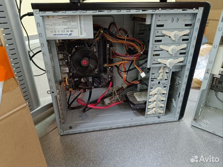 Компьютер intel core i3-8100 с монитором 22 дюйма