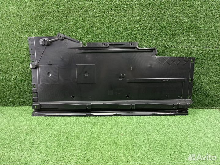 Пластиковая защита днища правая Audi A4 B8 A5 8T V