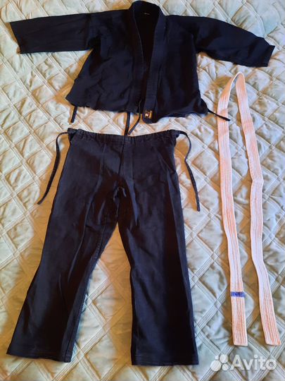 Форма спортивная для занятий каратэ