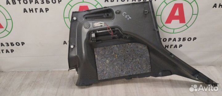 Обшивка багажника задняя правая Mitsubishi Colt