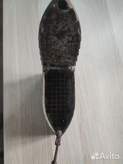 Утюг старинный угольный