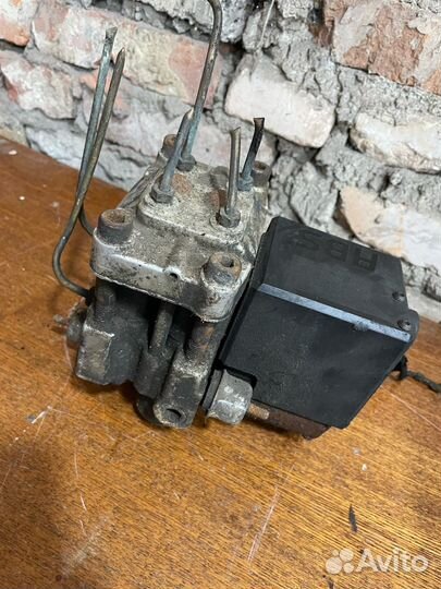 Блок ABS audi 100c4