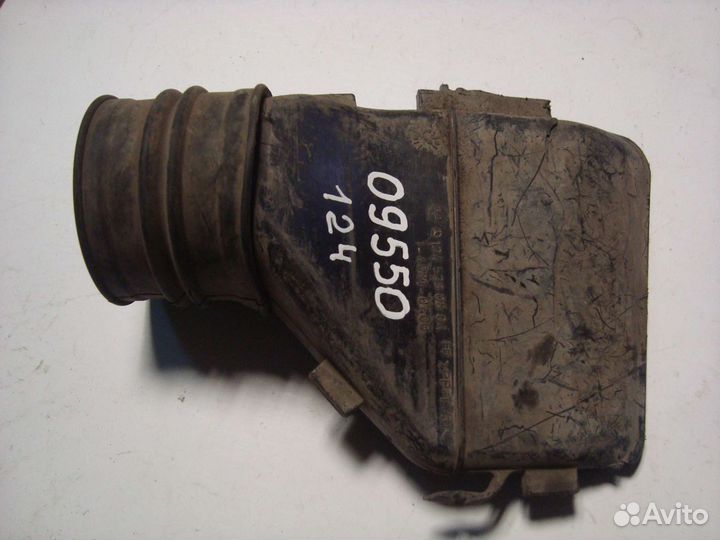 Воздухозаборник W124 A1245280804