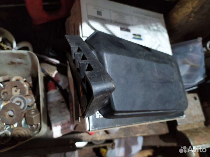 Клапанная крышка 01-07