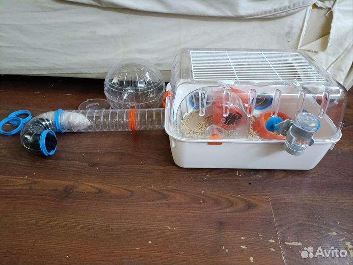 Хомяк(3 месяца) +клетка+шарик+корм+Децл опилок