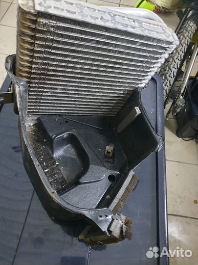 Продаю радиатор кондиционера на автомобиль Лада