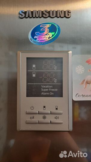 Холодильник Samsung