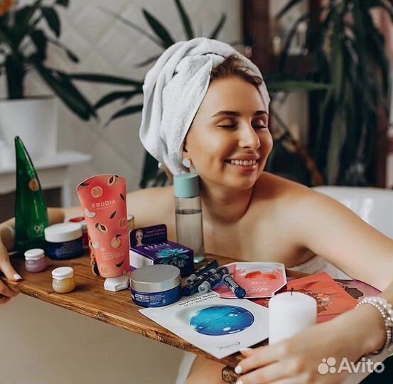 Продавец консультант в магазин косметики