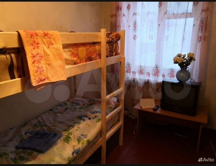 2-к. квартира, 42 м², 2/3 эт.