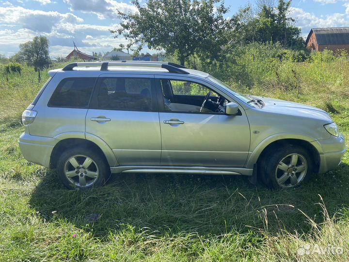 Mitsubishi Outlander 2.4 AT, 2006, 280 000 км