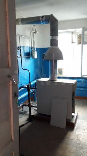 Отдельно стоящее 2-эт здание, 570 м² з/у 10 соток