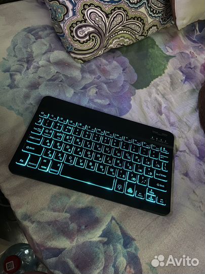 Bluetooth клавиатура
