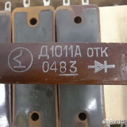Диод Д1011а