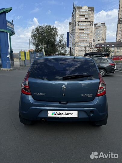 Renault Sandero 1.6 AT, 2011, 147 000 км