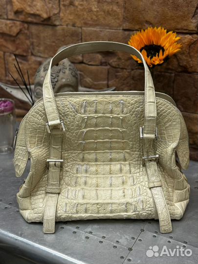 Женская сумка из крокодила