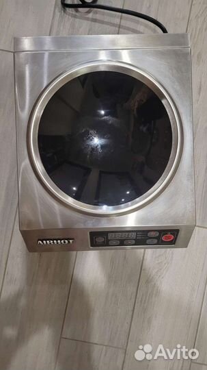 Плита индукционная wok