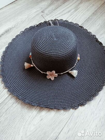 Шляпа пляжная