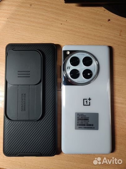 OnePlus 12, 16/512 ГБ