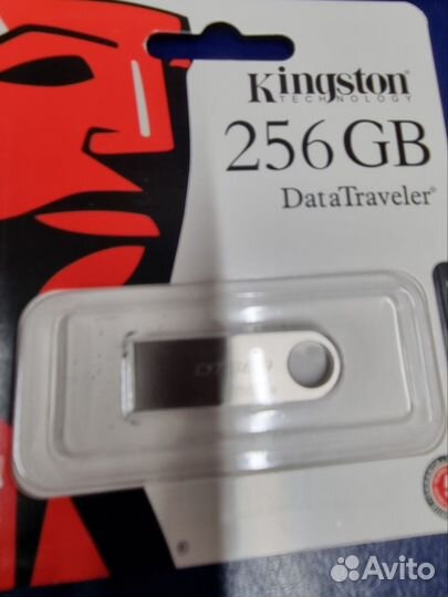 Карты памяти MicroSD и USB