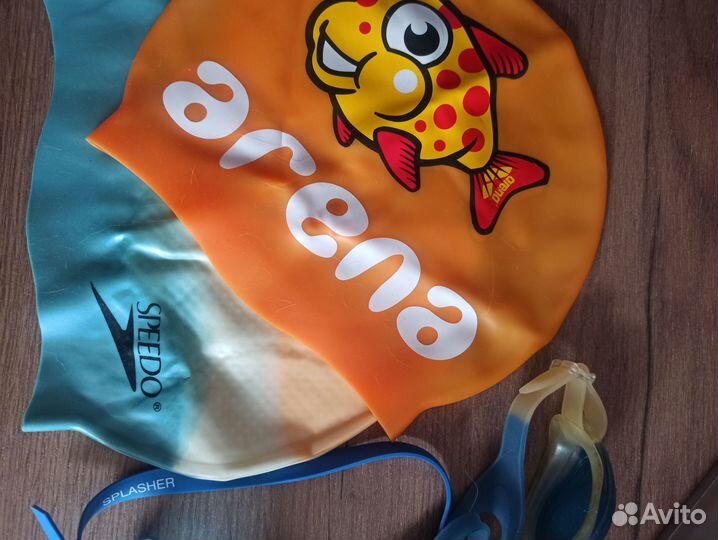Шапочка и очки для плавания новые
