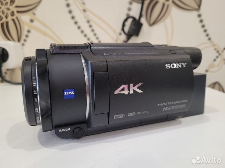 Видеокамера Sony FDR-AX53 +пульт, сумка и микрофон