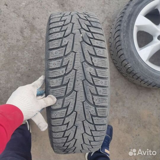 Hankook Winter I'Pike RS W419 215/55 R17 98T