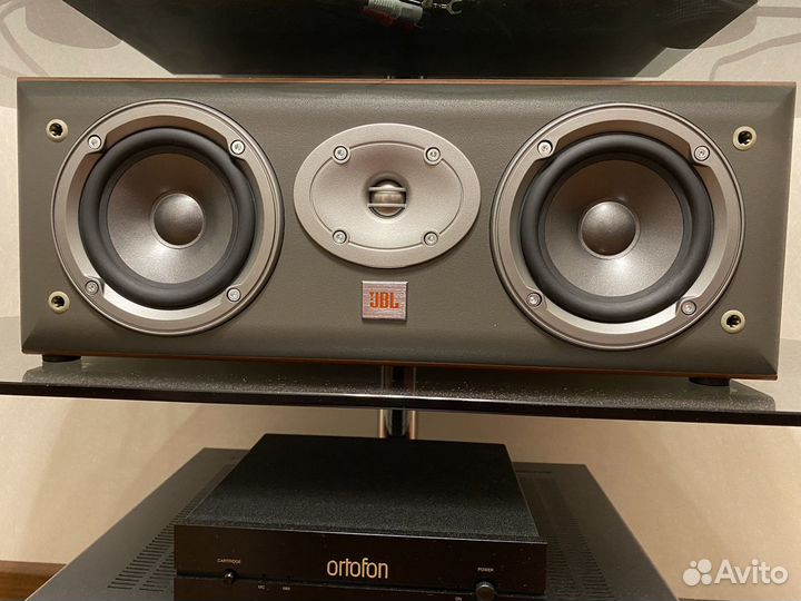 Центральный канал JBL Northridge EC25