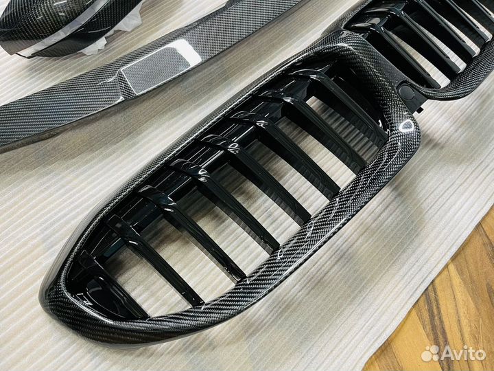 Спойлер ноздри зеркала BMW G20 натуральный карбон