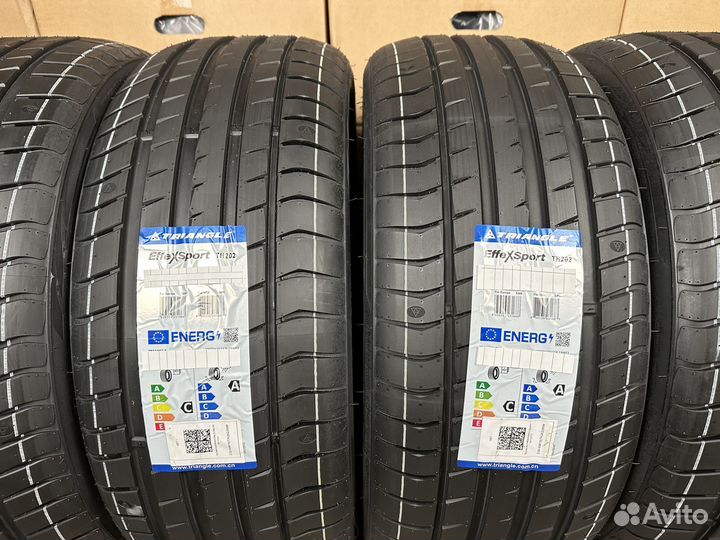 Triangle EffeXSport TH202 285/45 R19 111Y